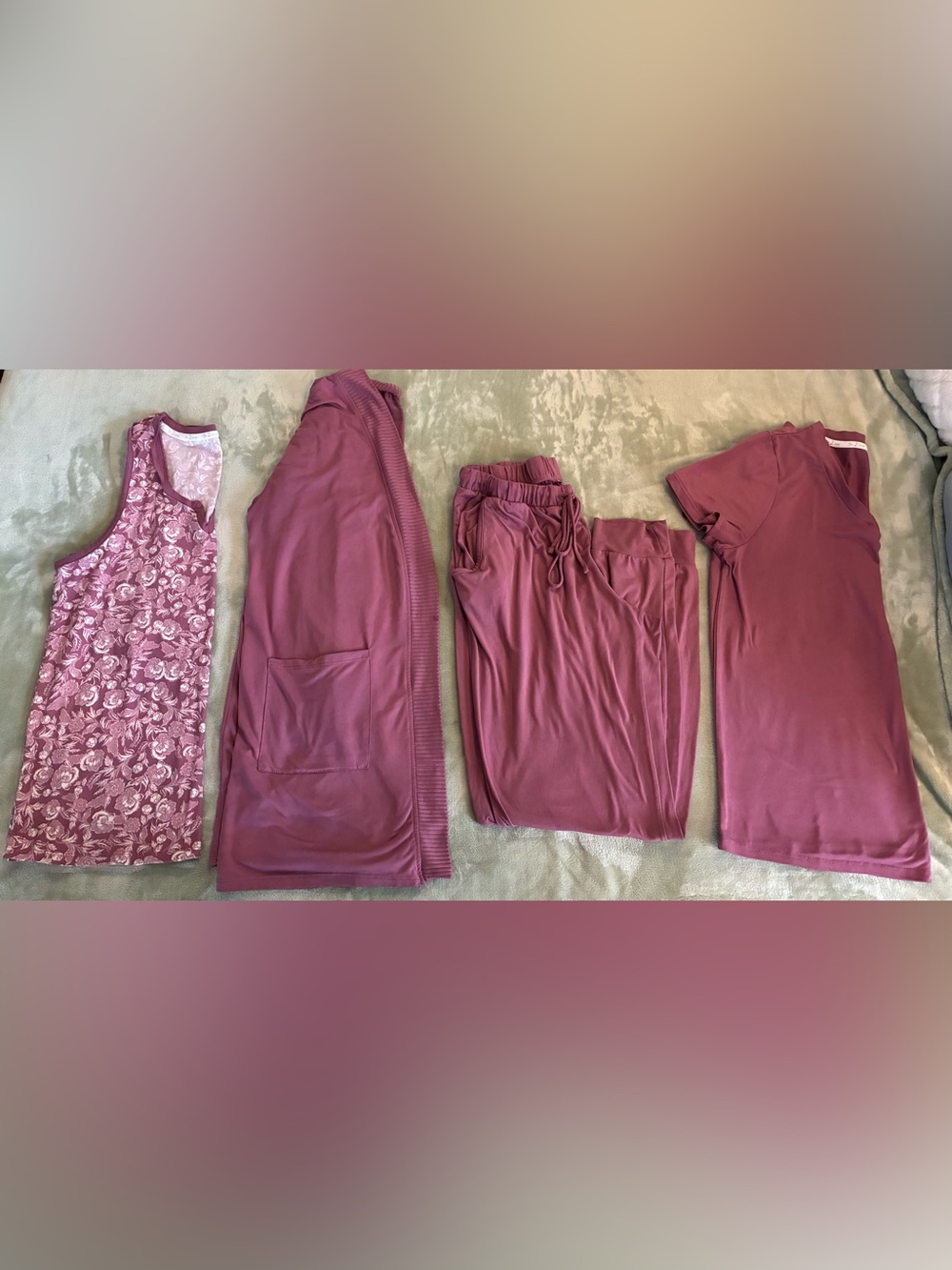 Women’s “Live to Lounge” Brand Mauve/Pink Loungewear Set Size Small
